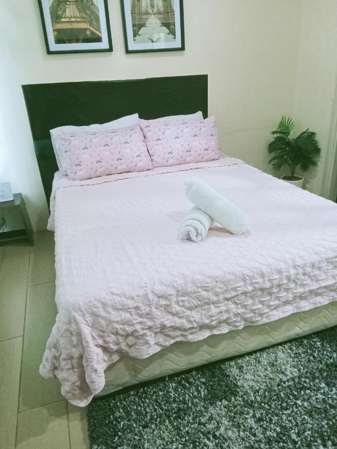 Henry'S Newport Condotel Pasay Dış mekan fotoğraf