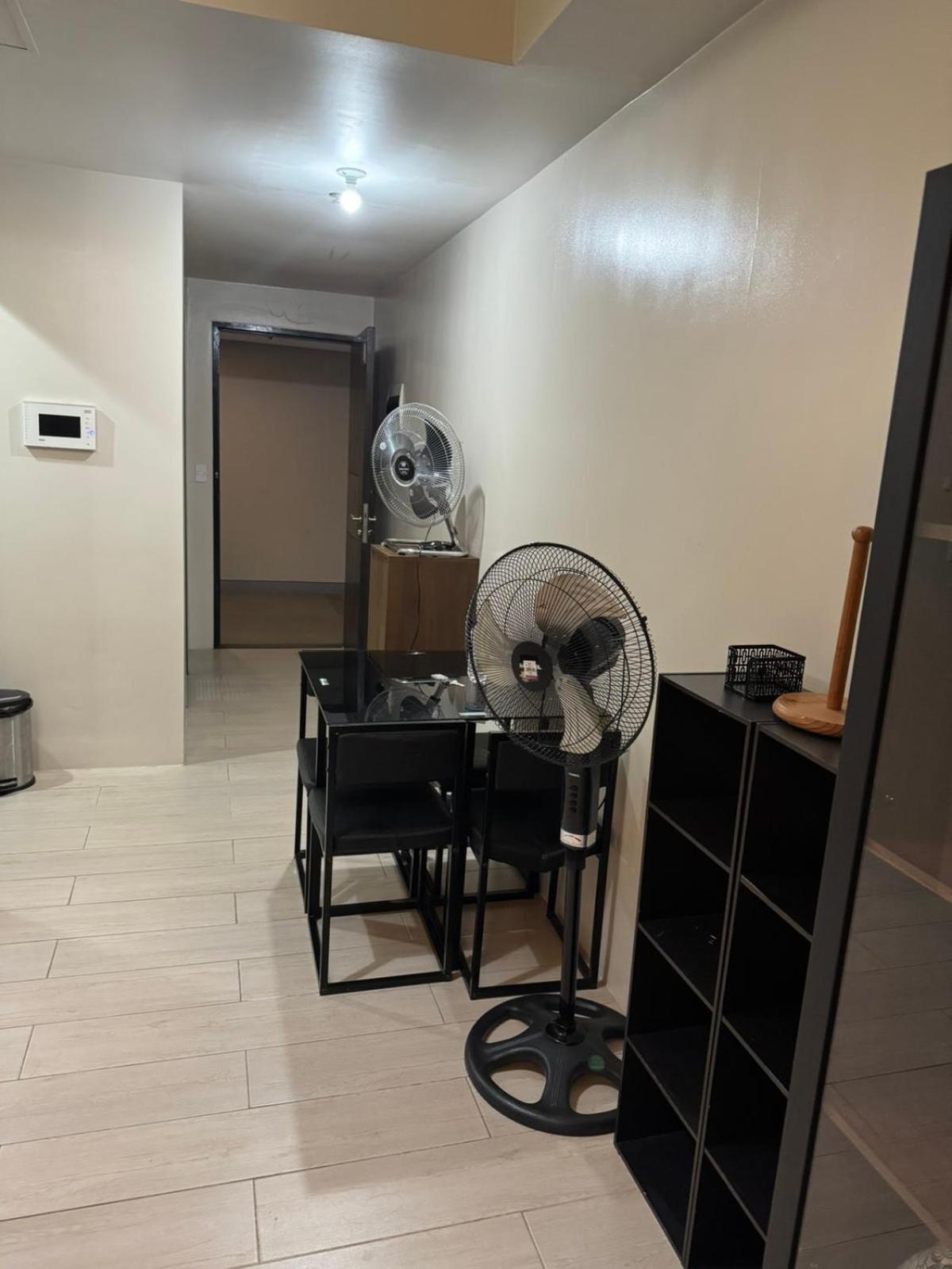 Henry'S Newport Condotel Pasay Dış mekan fotoğraf