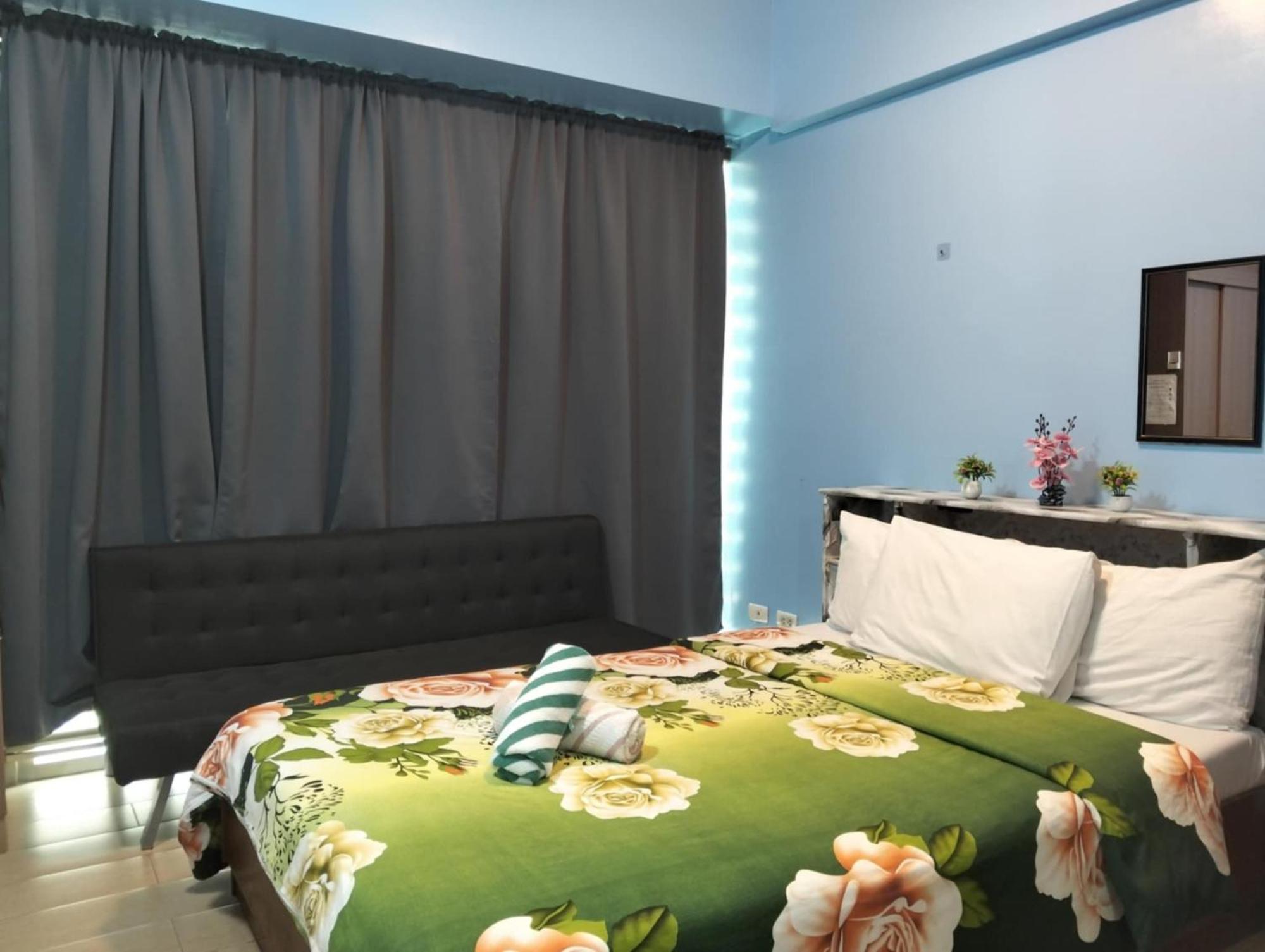 Henry'S Newport Condotel Pasay Dış mekan fotoğraf