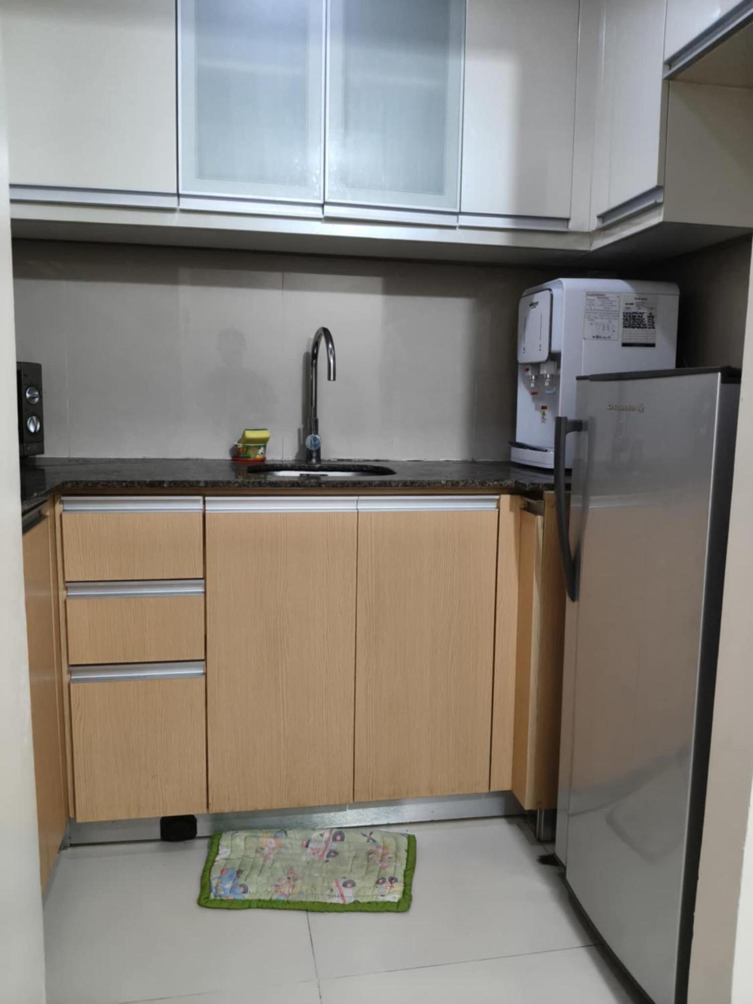 Henry'S Newport Condotel Pasay Dış mekan fotoğraf