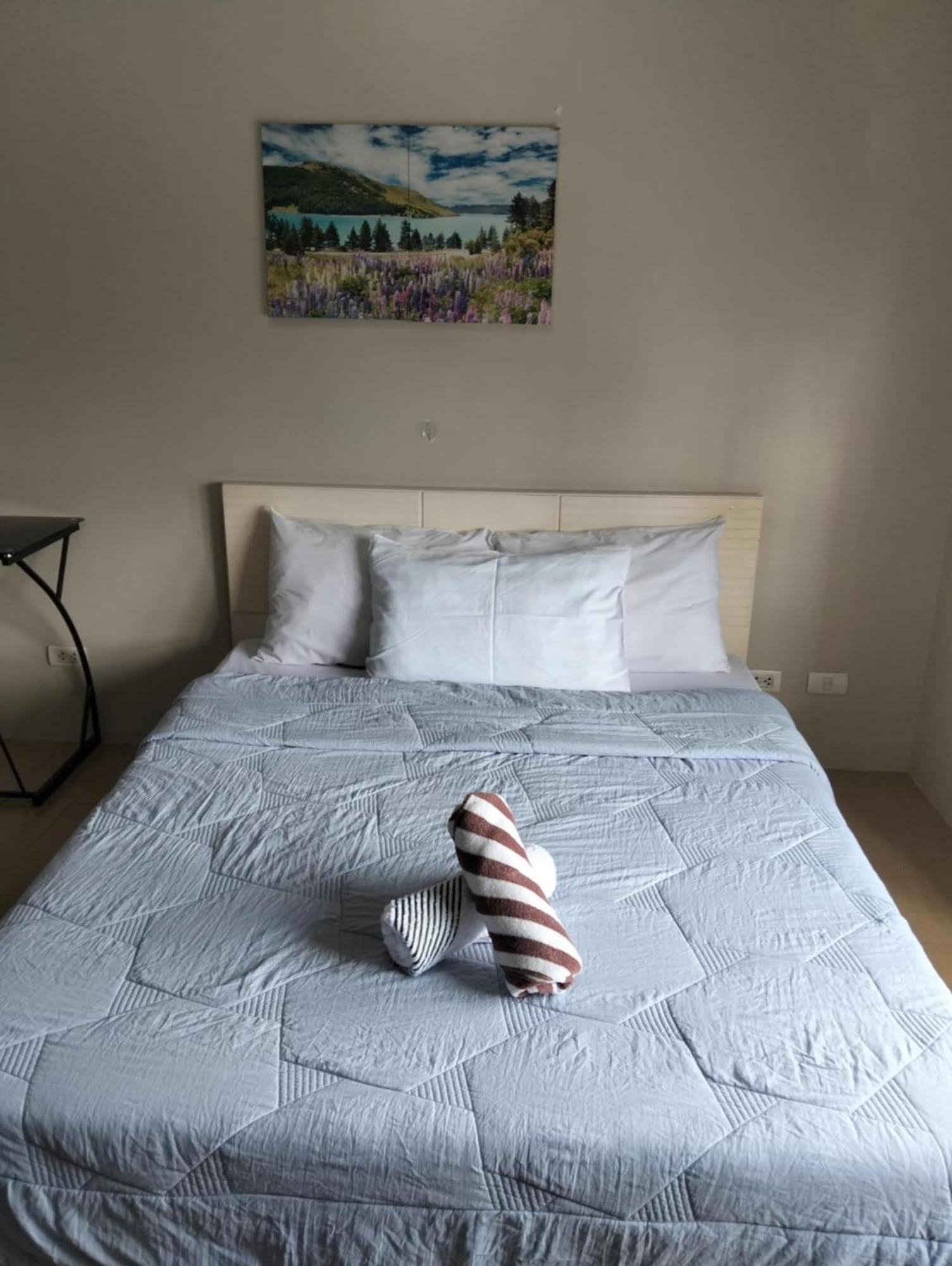 Henry'S Newport Condotel Pasay Dış mekan fotoğraf
